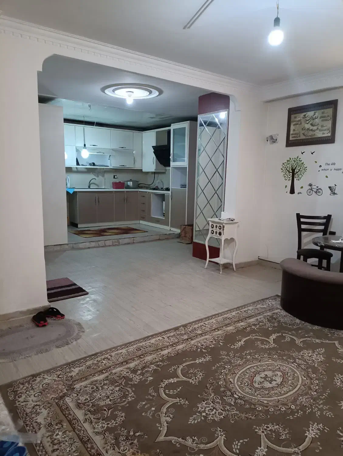 اجاره واحد ۶۵ متری گلستانک