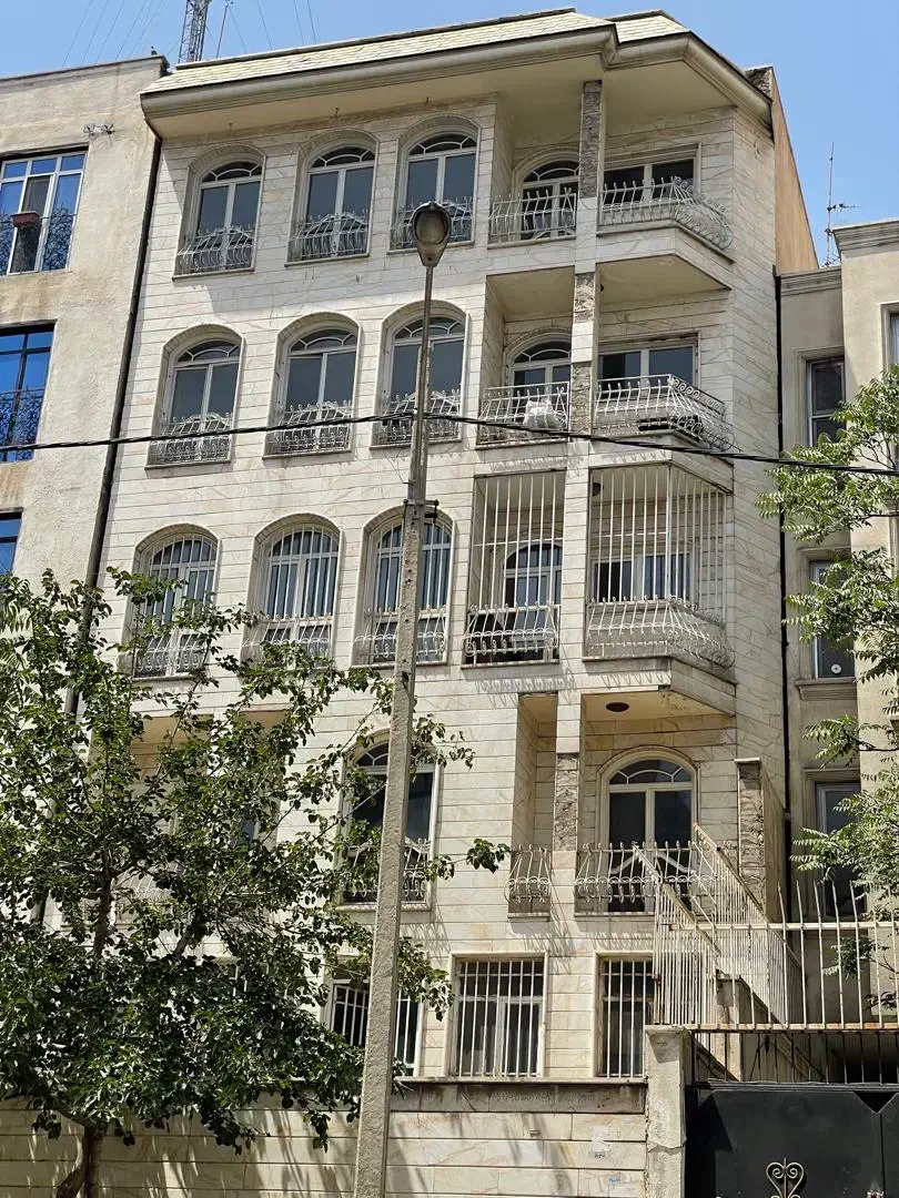 ۱۰۲_۵ متر کلنگی در دو طبقه چنین خ پورعبدی