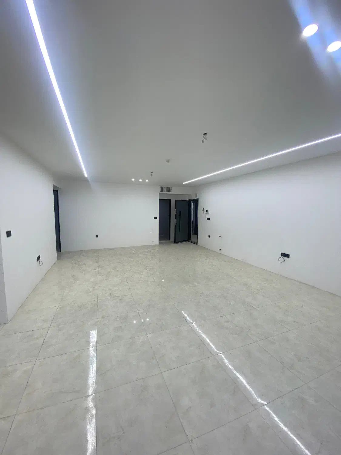 فروش اپارتمان مدیران دوهکتاری ۱۳۵متر سه خواب