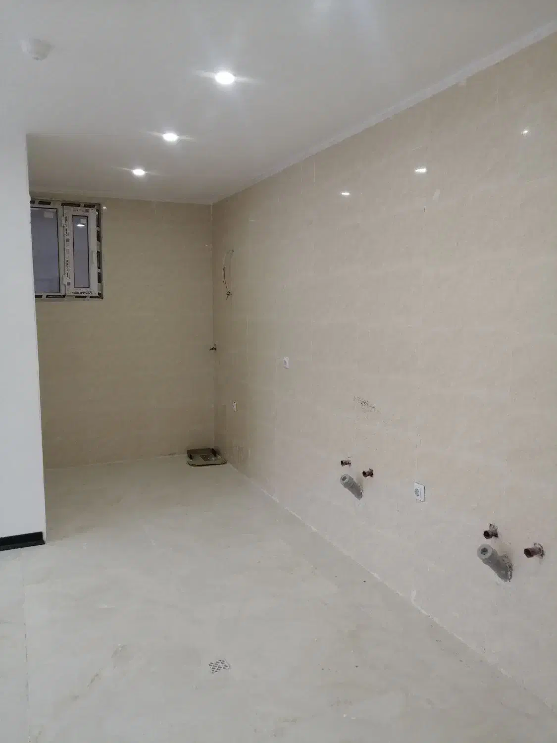 فروش یک واحد مسکونی مهستان فاز 2 محله 1