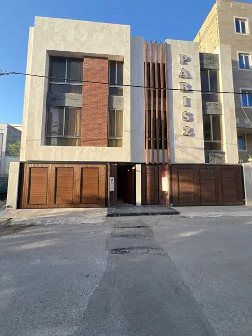 ساختمان مسکونی