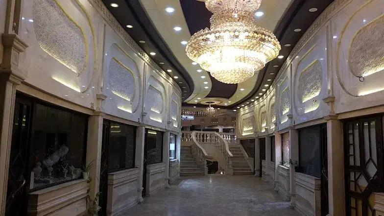 مغازه داخل پاساژ پارادایس