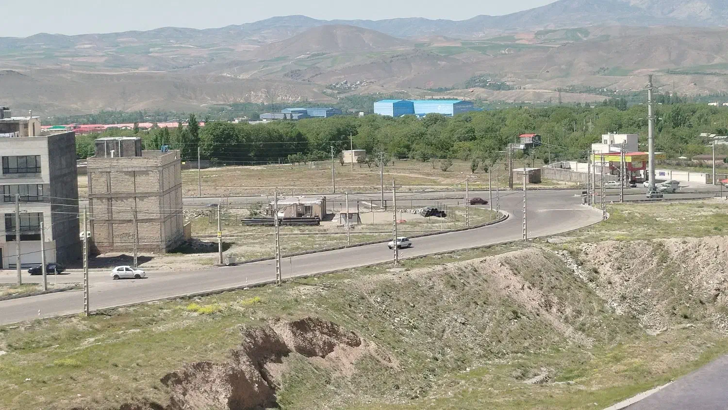گلشهر مجتمع کاج (۳۶۸ واحدی )