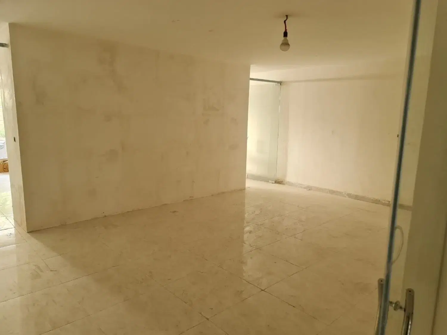 زیر زمین جهت دفترکار