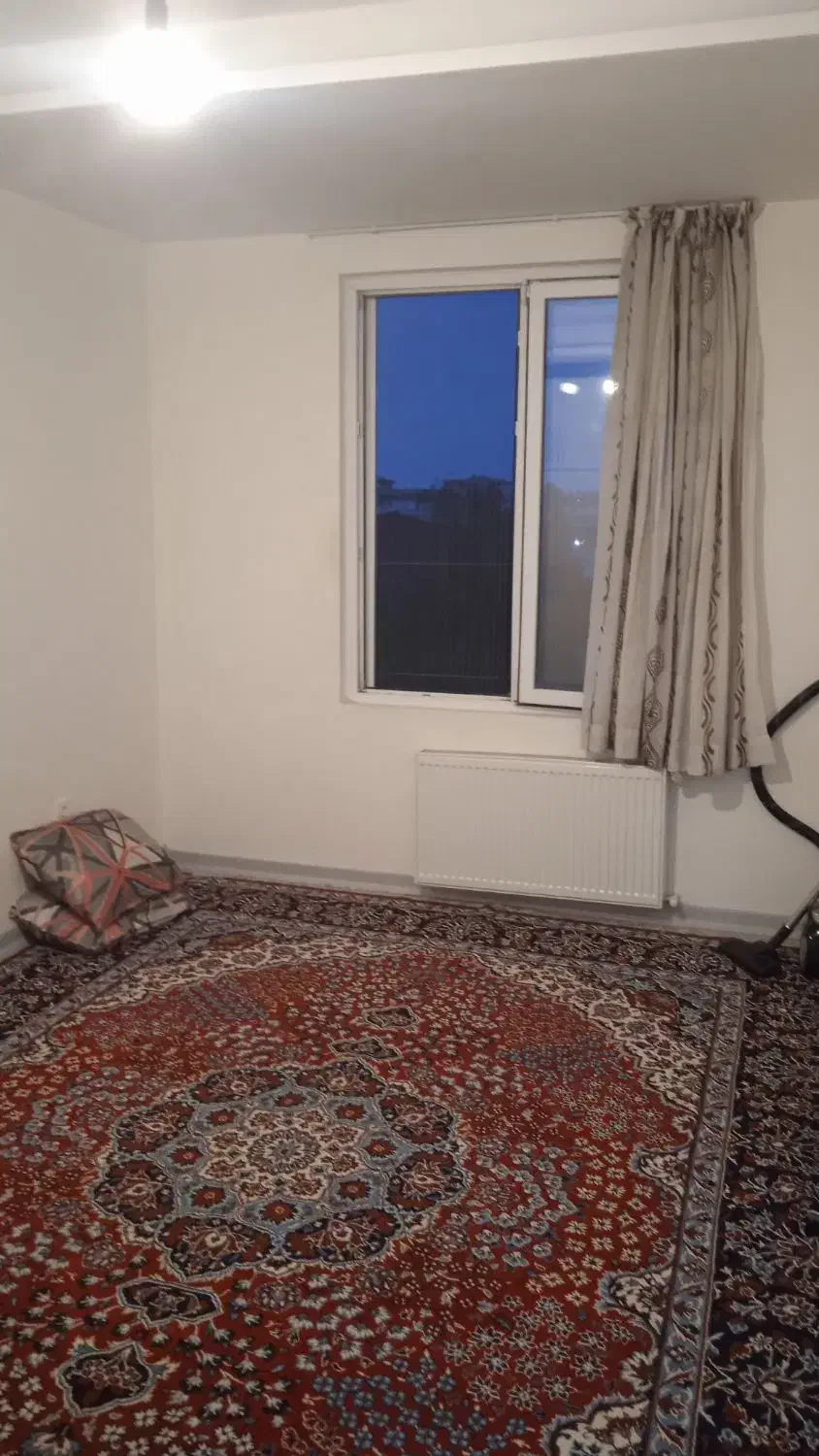 آپارتمان گلسرخی