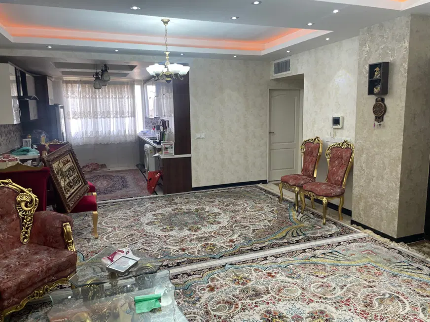 آ‌پارتمان ۱۰۰ متری تک واحده و سه خوابه