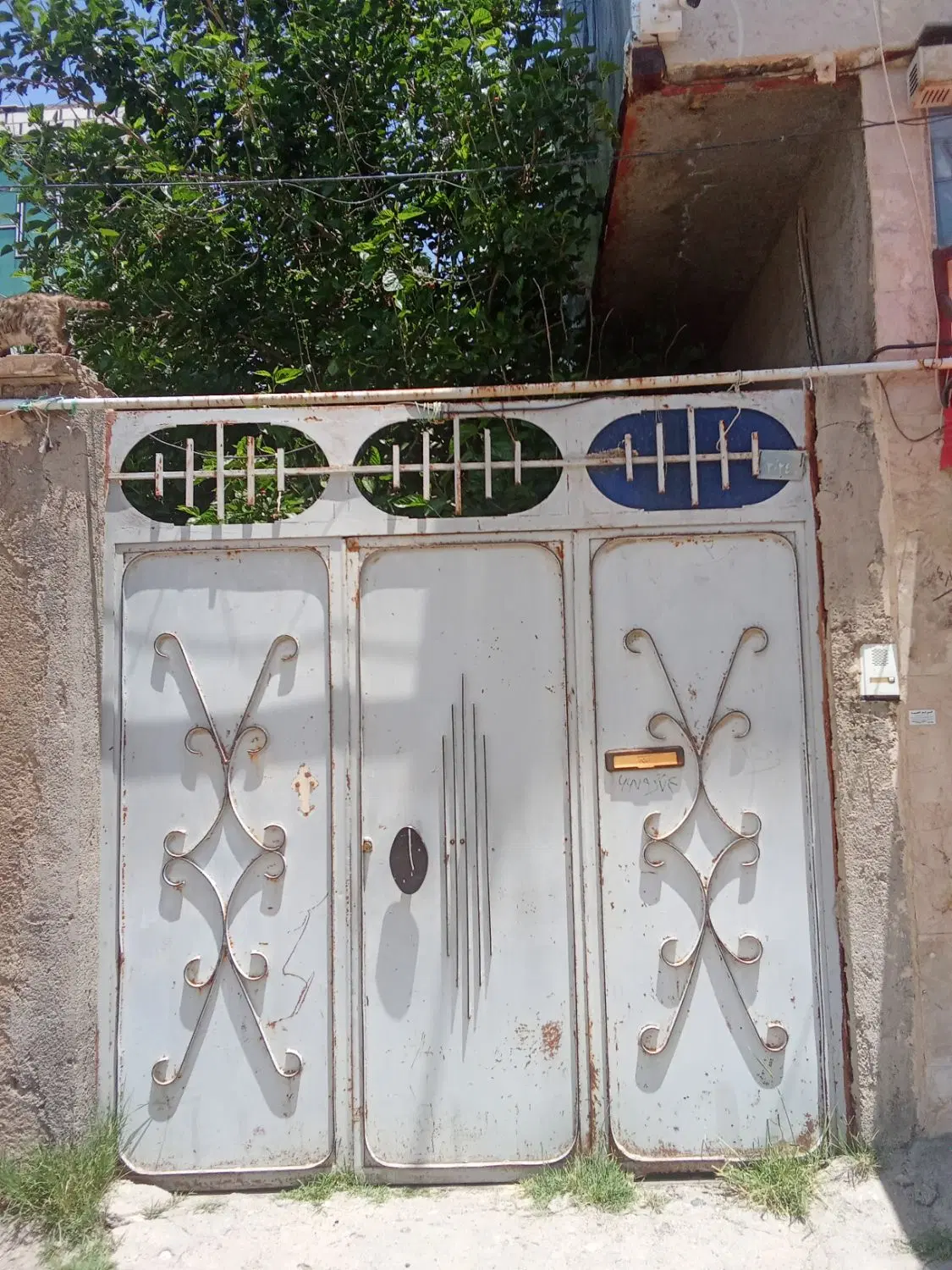 واحد مسکونی پشت دبیرستان امام