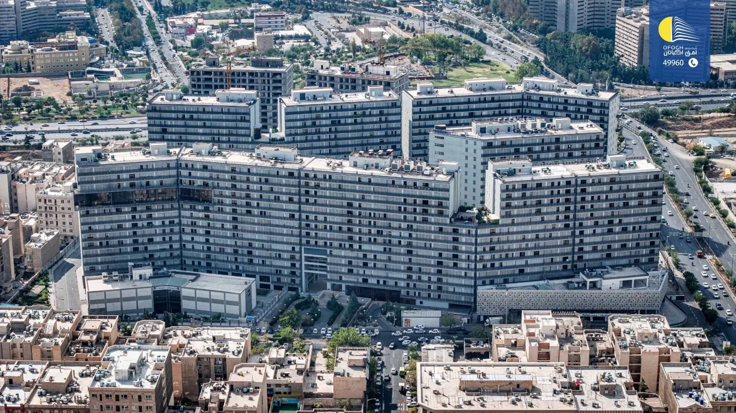 ۱۳۵ متر ( پنت هاوس ویو ابدی) برج افق اکباتان