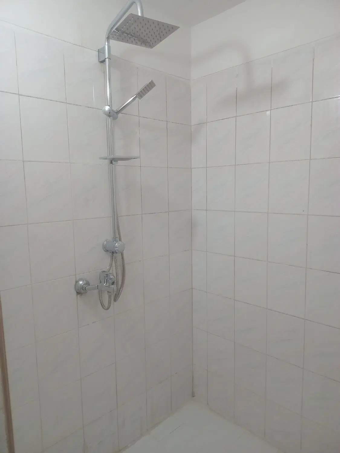 آپارتمان ۶۵متر دوخوابه بازسازی شده فوری فوری