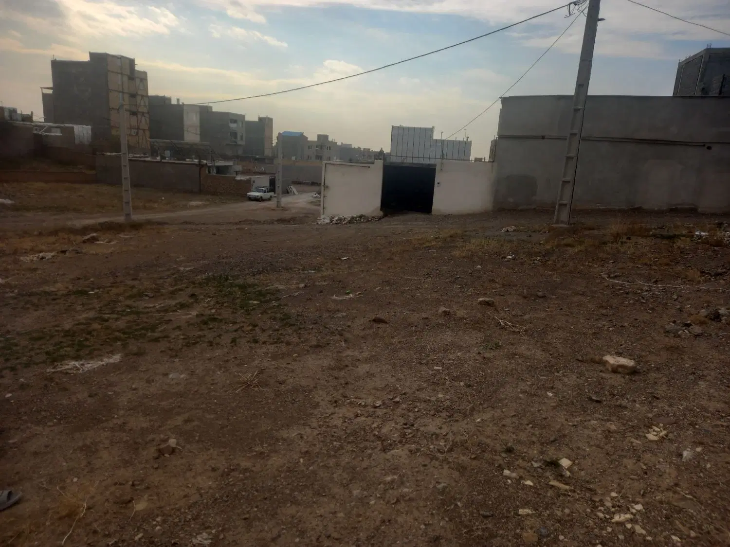 زمین مسکونی