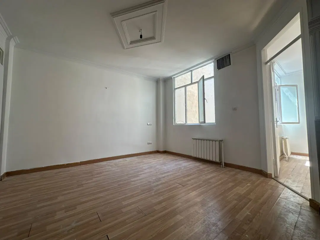 ۴۰ متر ۱ خواب پارکینگ و انباری