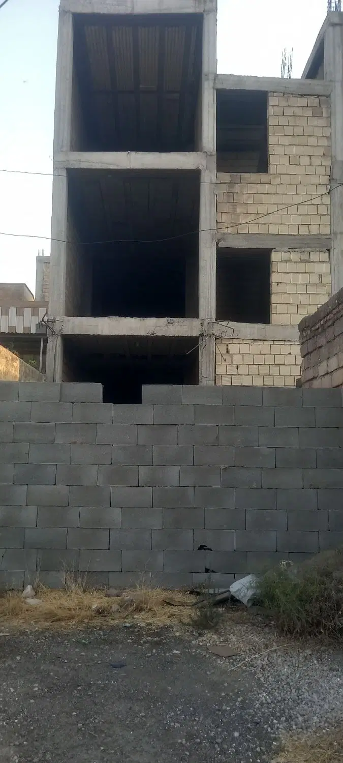 فروش ملک سه طبقه بر خیابان اصلی در کنجشگیر