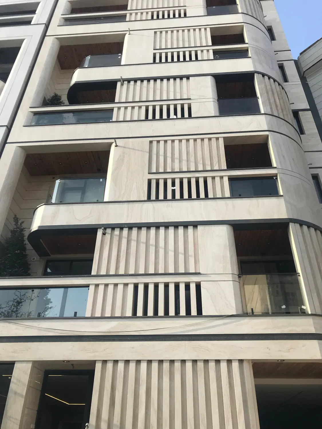 تهاتر اپارتمان با کلنگی