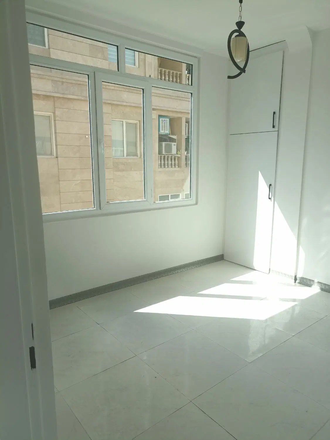 فلاحی_98متر_طبقه دوم_فول کوچه 20 متری
