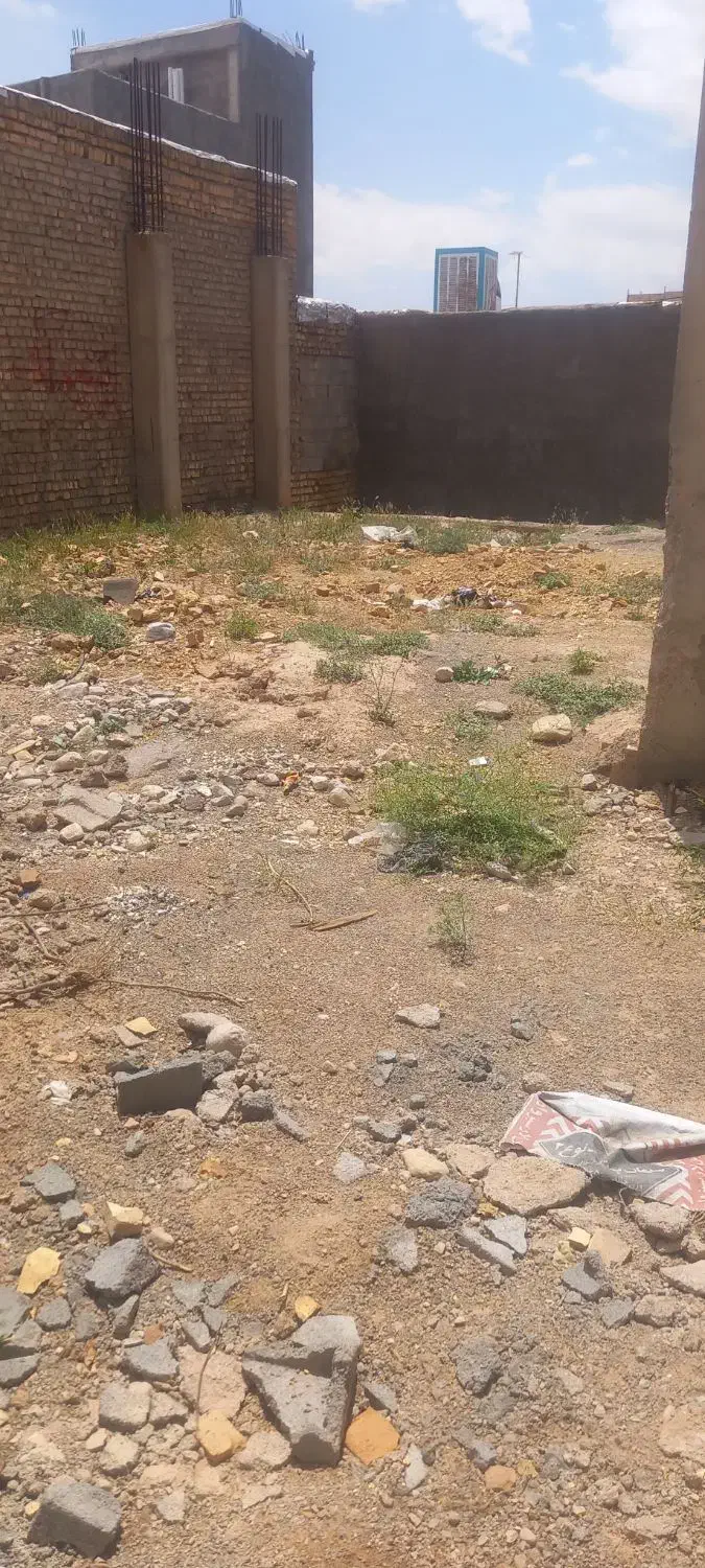 زمین فروشی