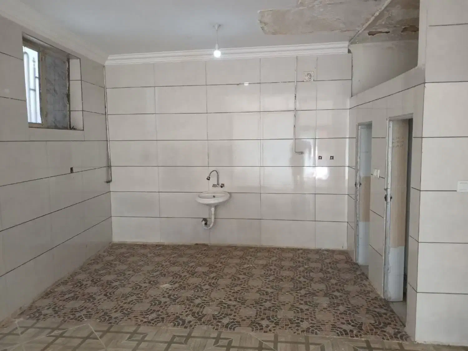 مغازه ۶۰متر سردونبش گلریز۷_۹ روبرو پارک