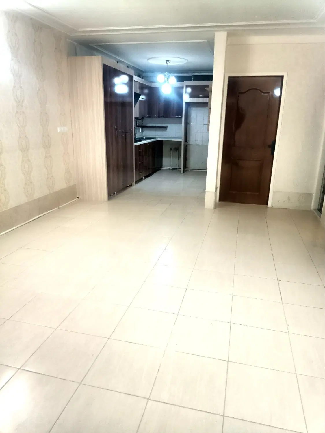 آپارتمان ۶۵ متری طبقه همکف
