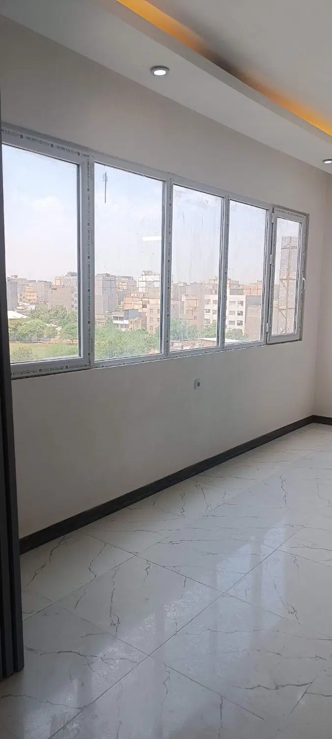 آپارتمان تک واحدی