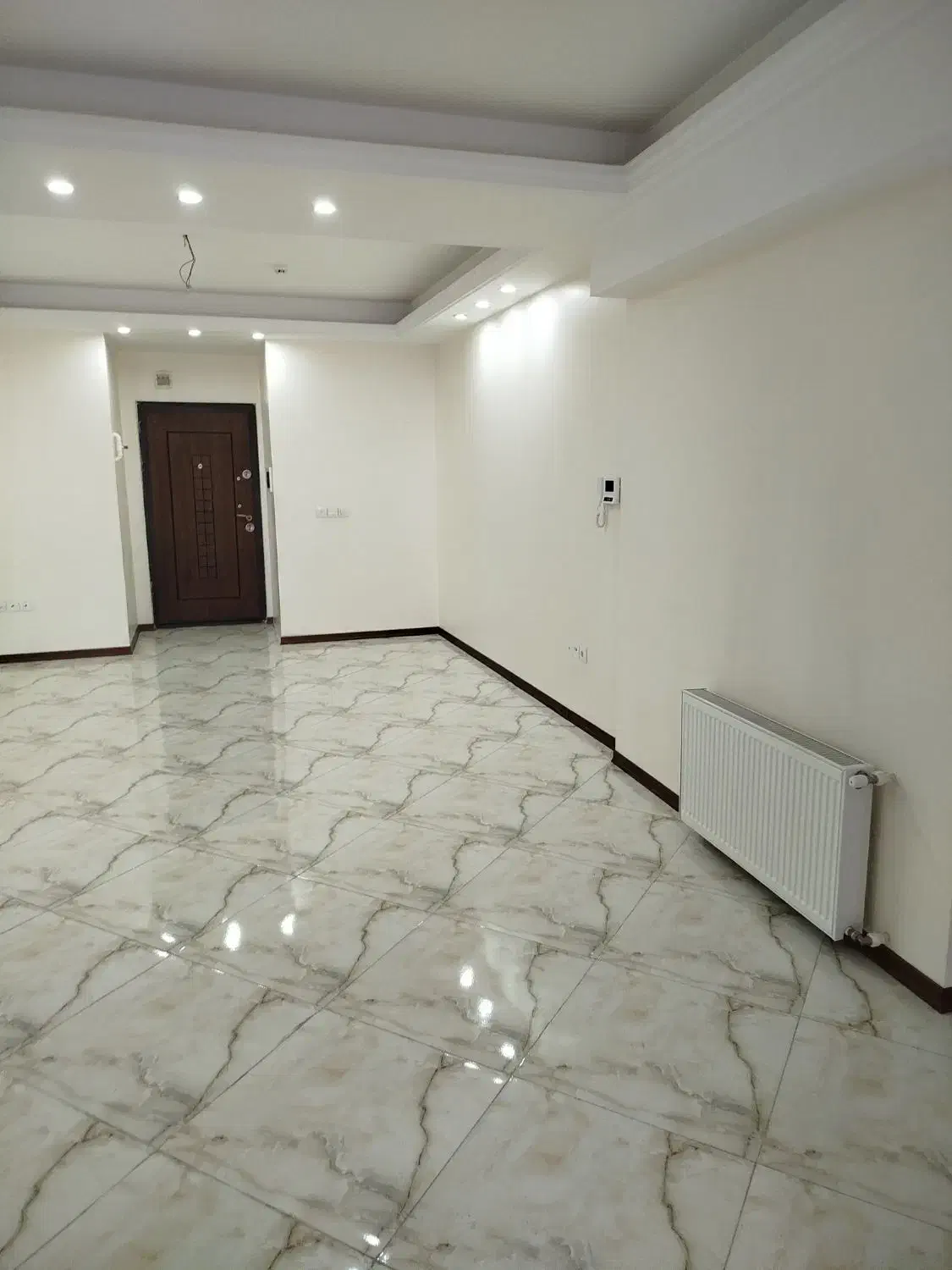 فروش اپارتمان ۹۸ متری_ فول امکانات _ تمیز و شیک