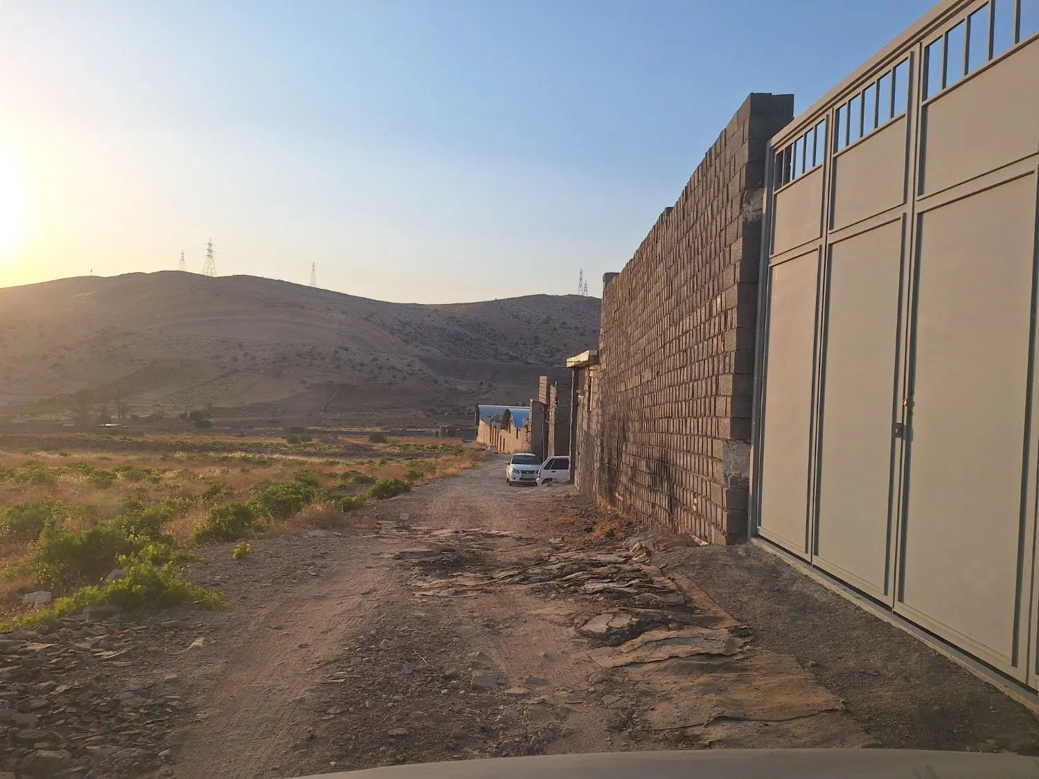 ۳۰۰متر زمین تجاری مناسب انبار کارگاه