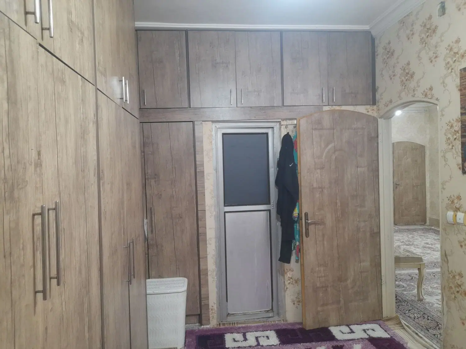 آپارتمان۹۵ طبقه همکف راه جدا