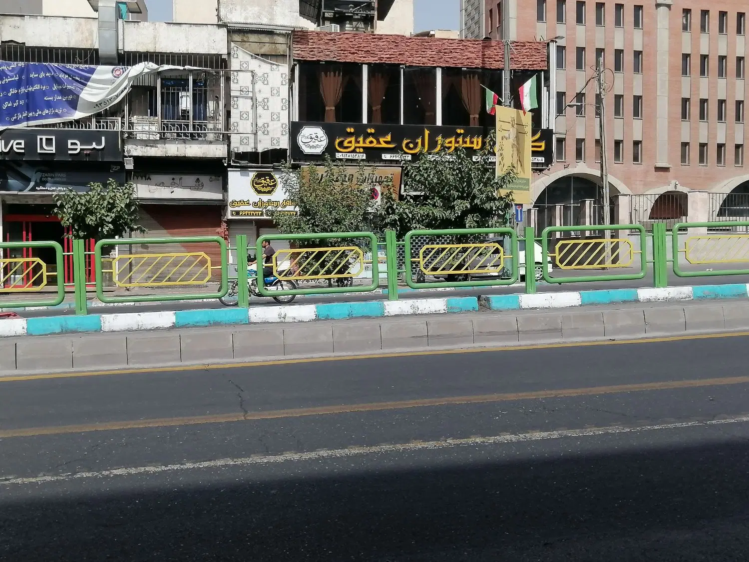 150 سند تجاری ط اول بالای مغازه، قبلا رستوران بوده