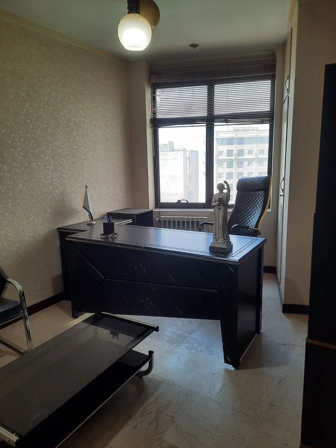 اتاق اجاره ای برای وکیل