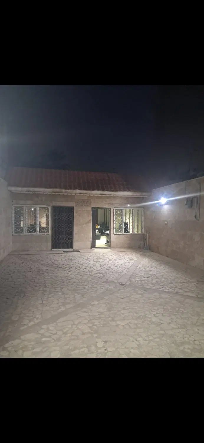 ۱۷۰ متر ویلایی مبله باقرشهر