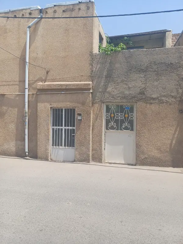 خانه اجاره ای دربستی دو طبقه در باغ نشاط