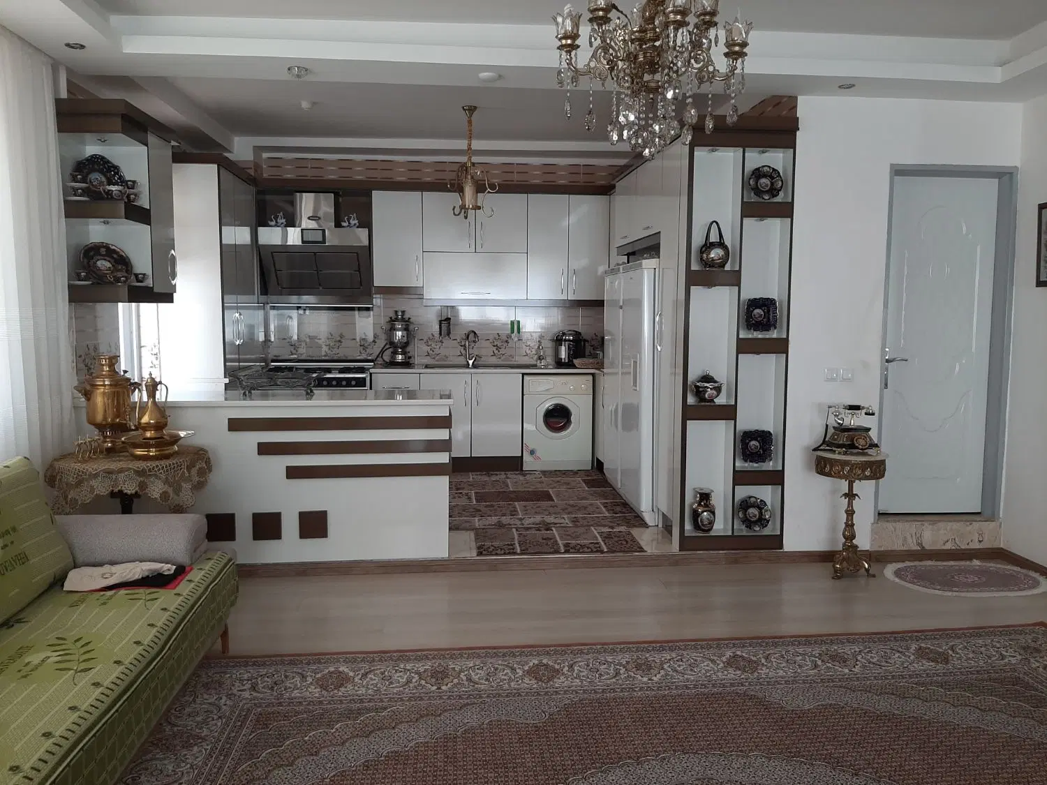 ۱۱۵ متر شهرک دادگستری