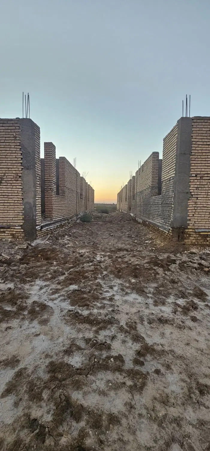 ملک نیمه کاره طبقه همکف