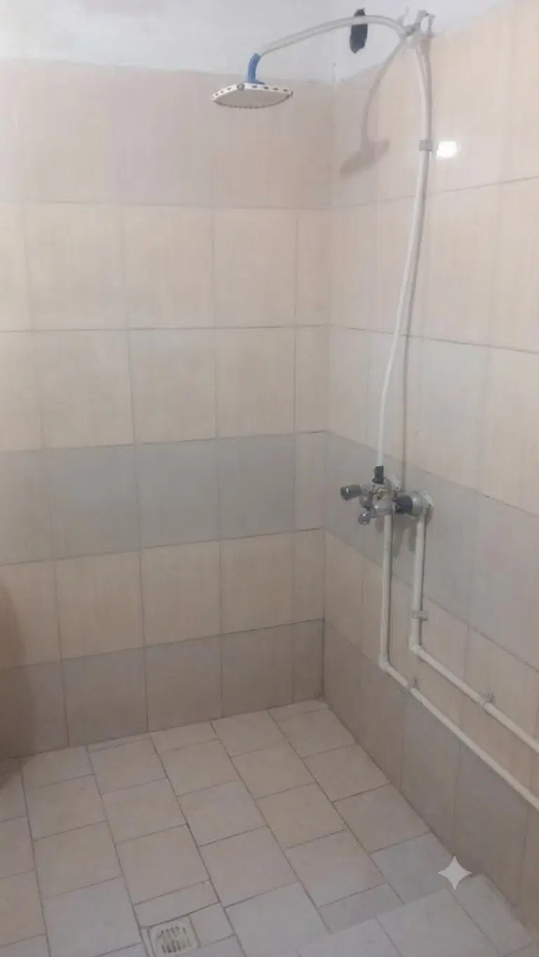 یک عدد اتاق بیست متر