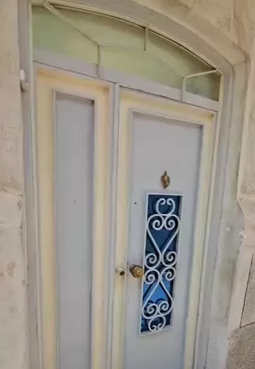 خونه ۵۴ متری ۲ طبقه باسلیقه در کوچه باغ