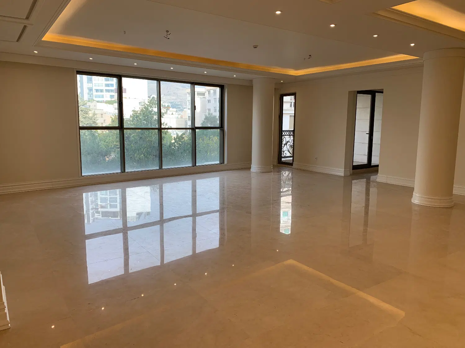 محمودیه ۳۰۰ متر ۴ خواب ۲ مستر ۲ پارکینگ