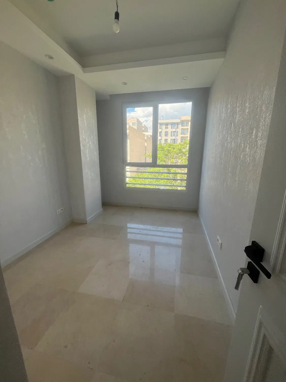 63 متر۲ خ استاندارد نوساز فول امکانات
