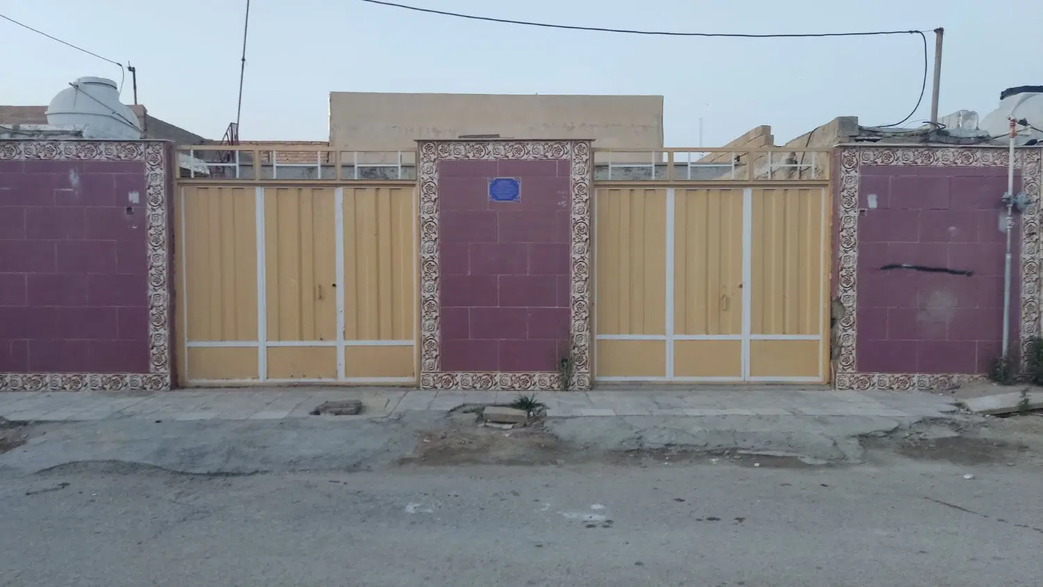خانه فاز یک ۲۴۰ متر
