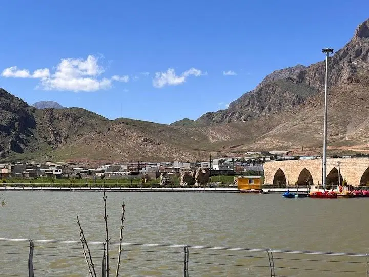 زمین مسکونی سند دار ( دریاچه شاپوری)
