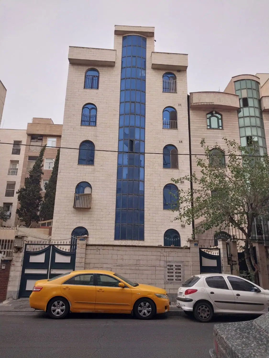 تکخواب با انباری و آسانسور پرستار شمالی تاپ لوکیشن