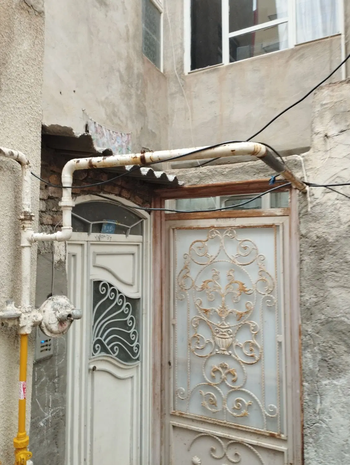 فروش پشت بام
