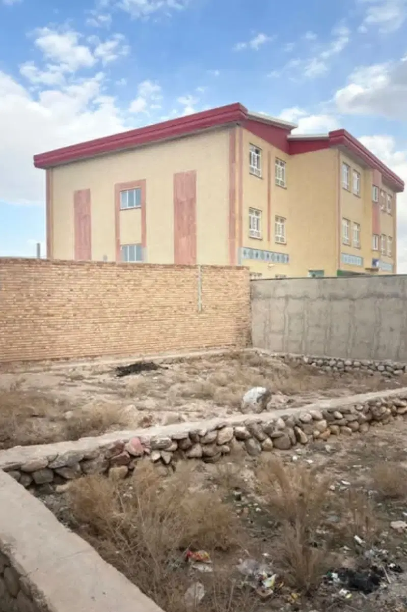 زمین پی ریزی شده ۱۰۰ متر الوار سفلی