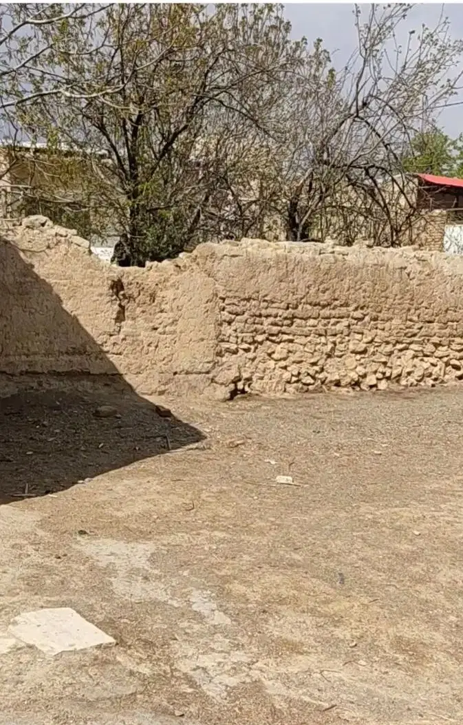 1350 متر زمین مسکونی واقع در روستای خوراوند