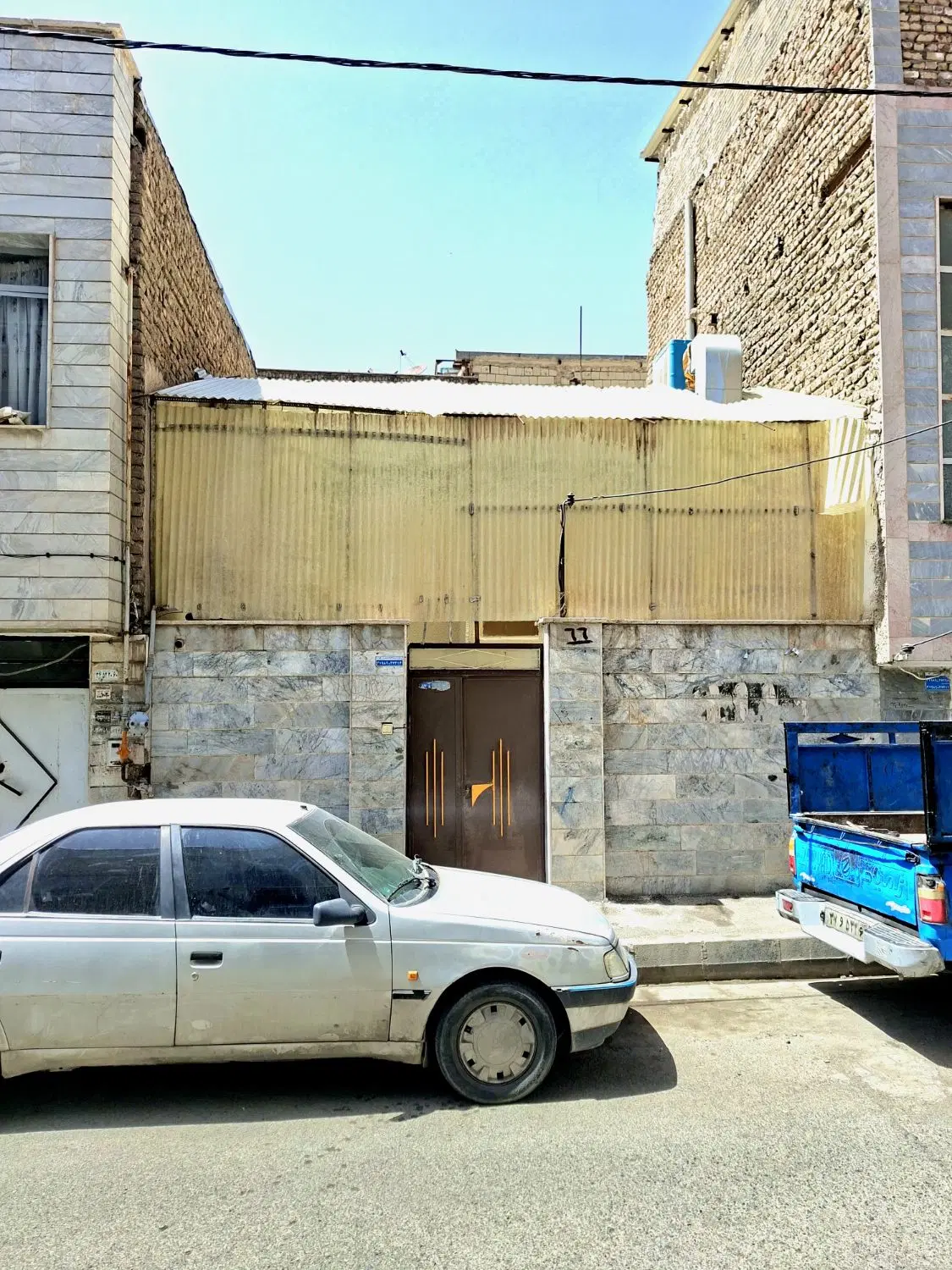 فروردین کوچه فاطمیه دو طبقه