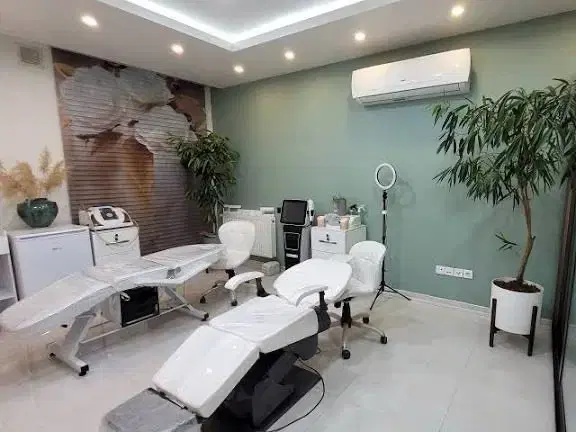 اجاره کلینیک زیبایی با تجهیزات به علت مهاجرت