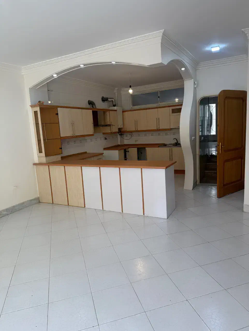 اجاره تک خابه ۷۵متری همکف حیاط اختصاصی