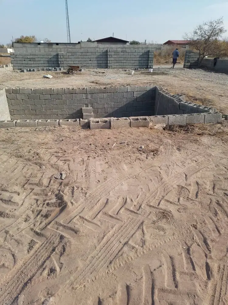 550متر باغچه دیواردار