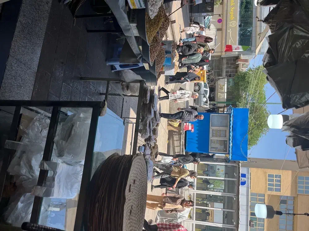 مغازه کلوچه پزی نبش ورودی بازار قزوین