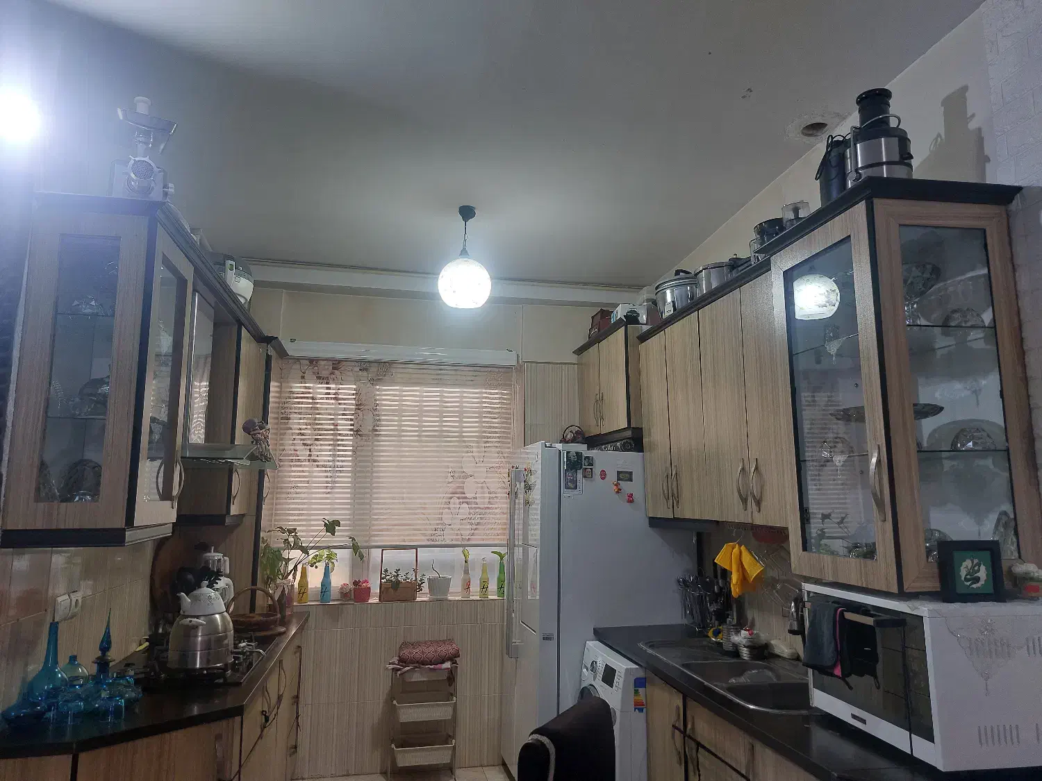 آپارتمان ۸۳ متری دو خوابه در شهرک آبشناسان مهر۲