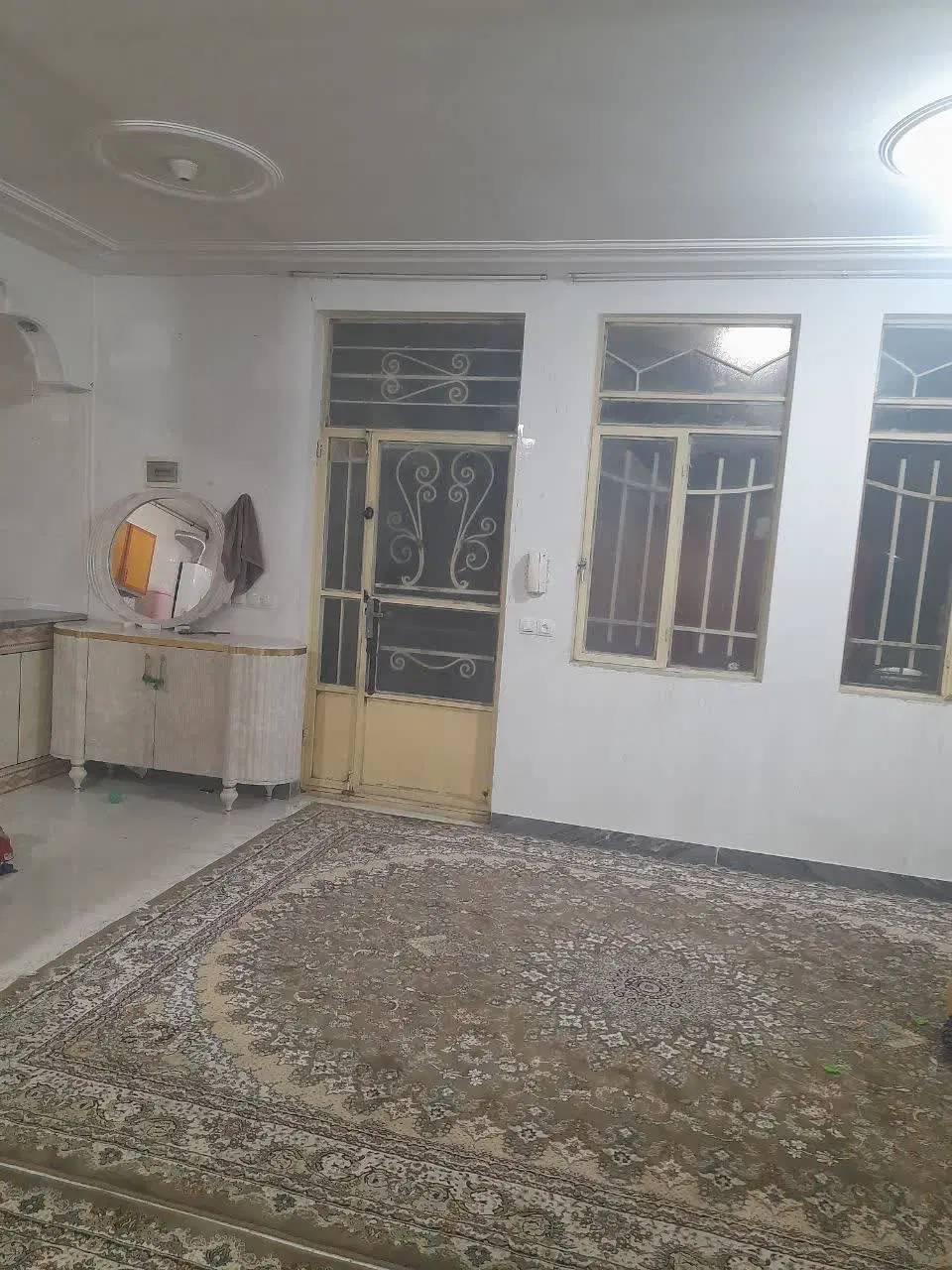 اجاره واحد ۱۲۰ متریطبقه دوم  پارسیلون