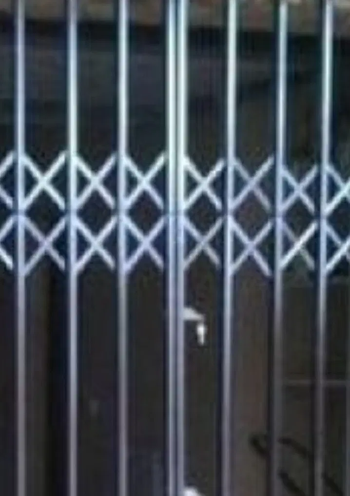 زمین و مغازه کلنگی