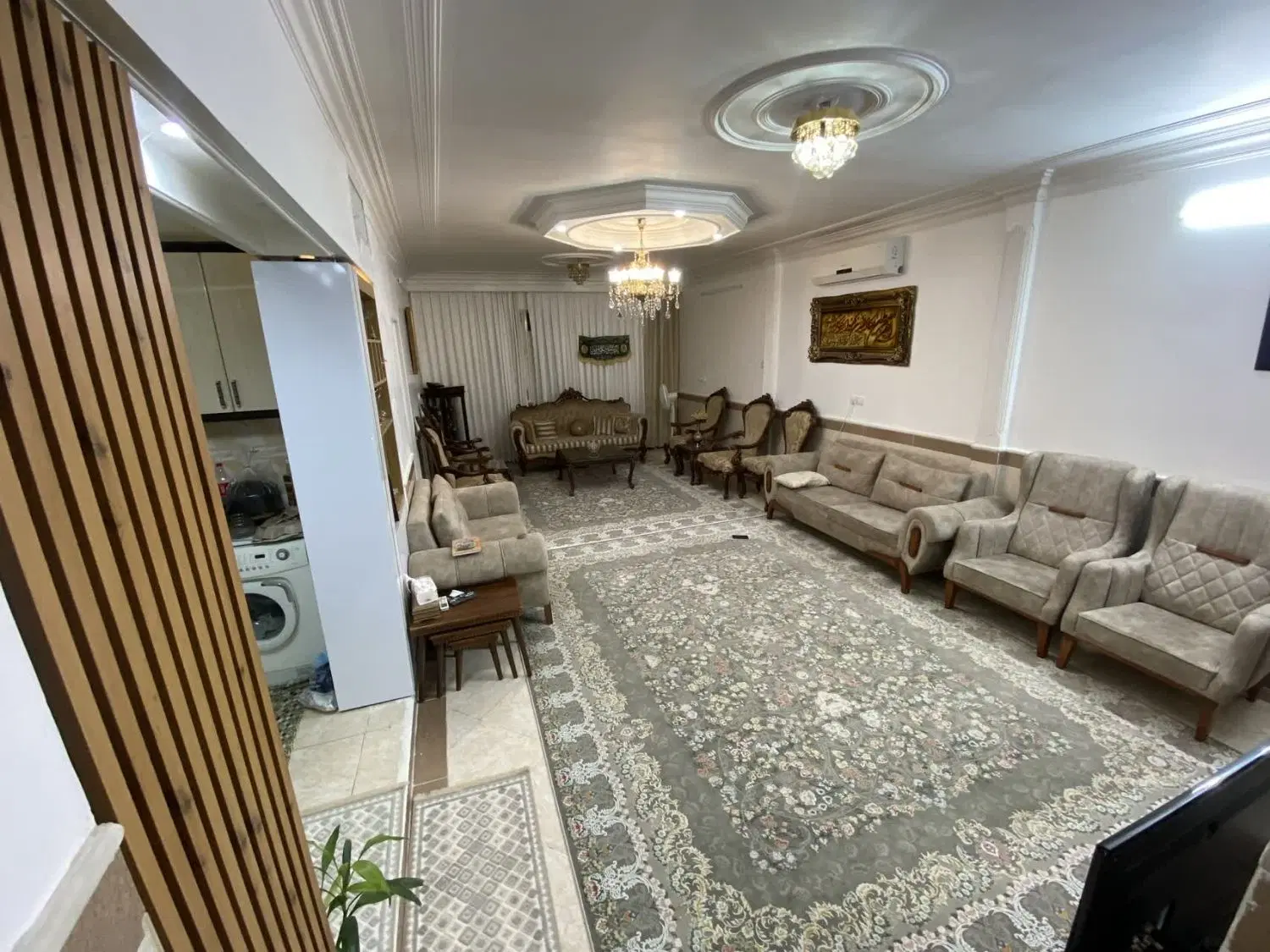 ویلایی جنوبی خیابان لاله